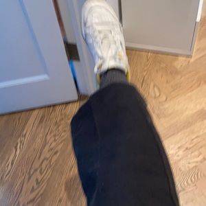 Meet your Posher, Aron